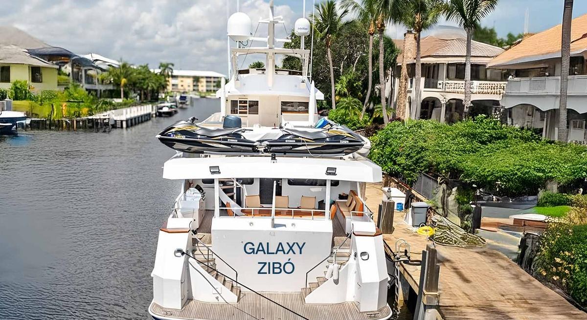 LE MONTRACHET yacht charter 5