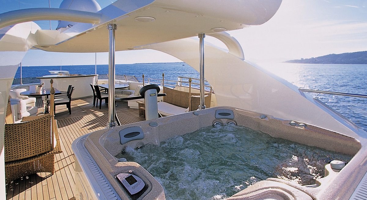 LEDRA yacht charter 2