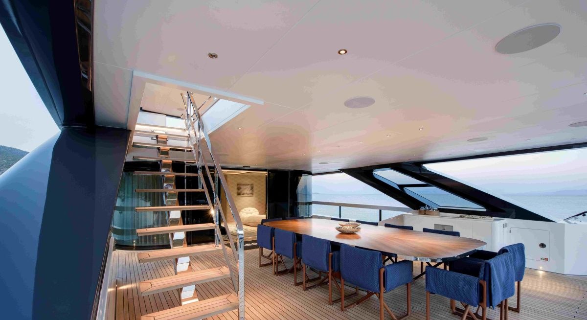 LEGASEA yacht charter 4