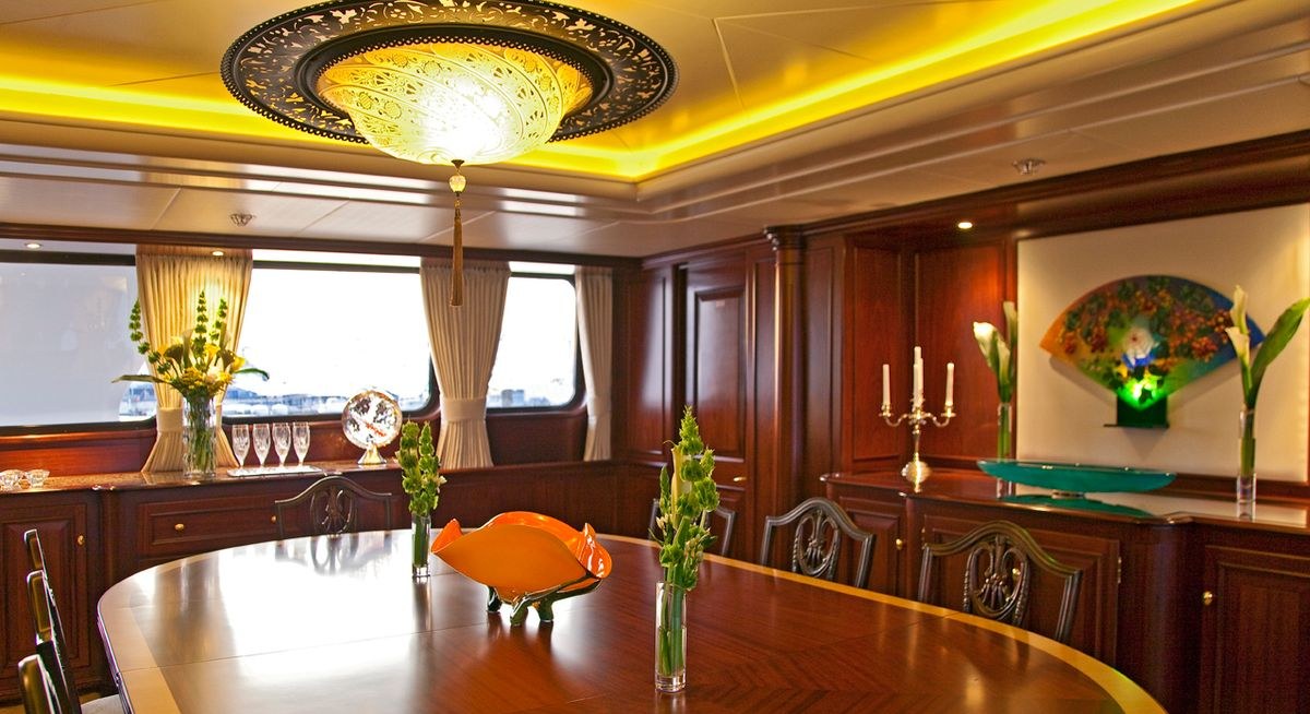 LEGEND yacht charter 3