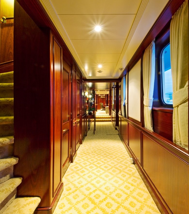LEGEND yacht charter 5