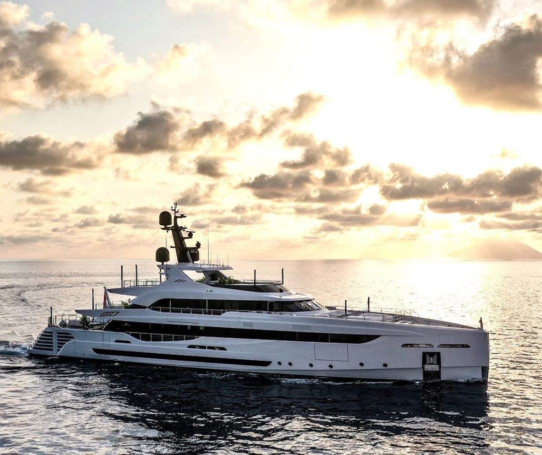 LEL yacht charter 1