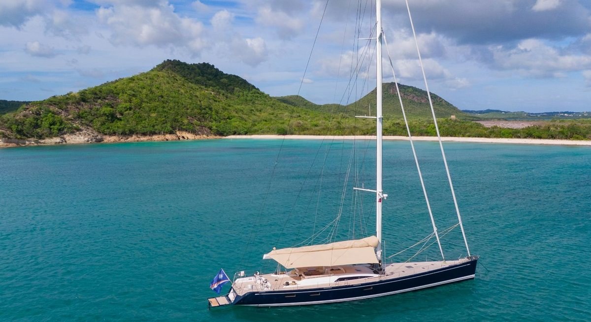 LEONARA yacht charter 4