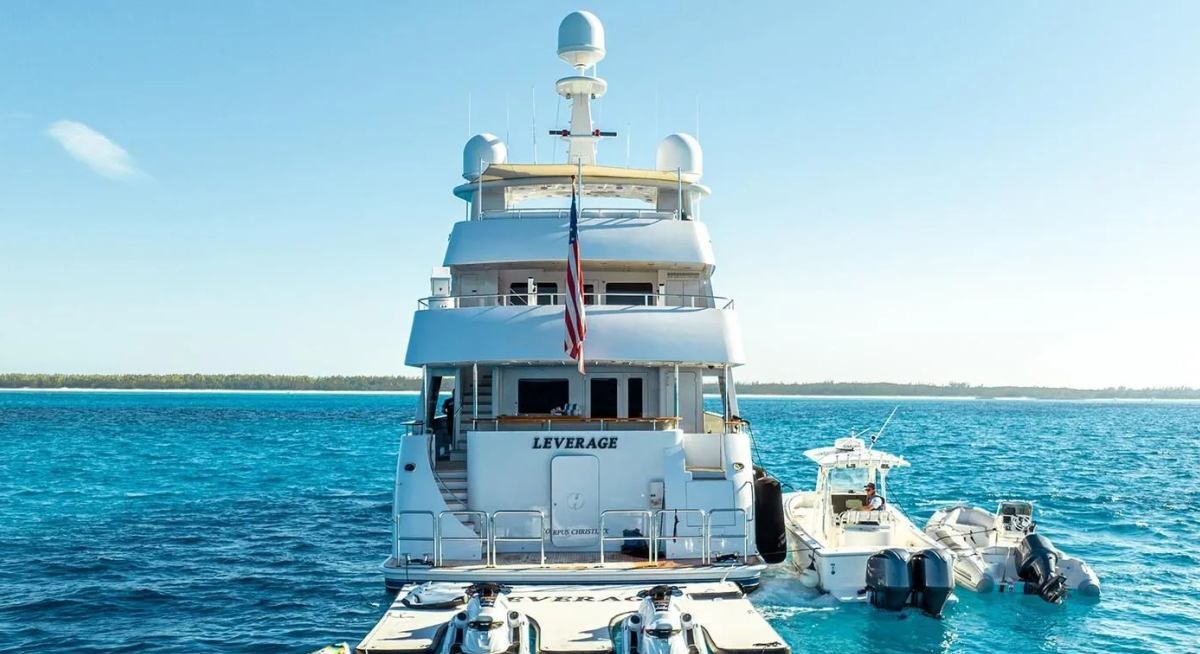LEVERAGE yacht charter 5