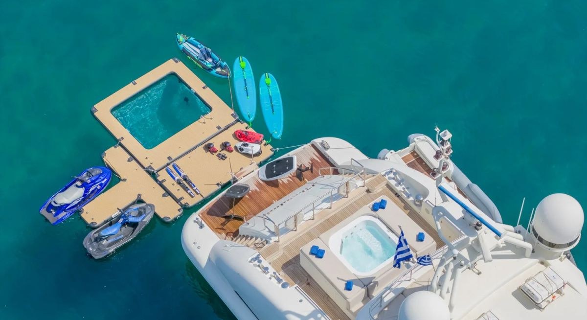 LIBERDADE yacht charter 5