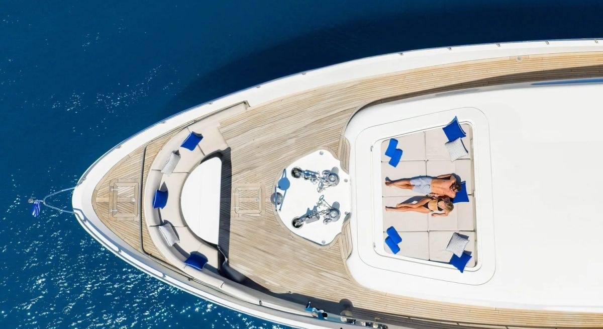 LIBERDADE yacht charter 2