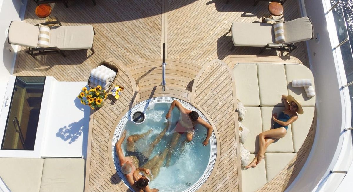 LIBERTY yacht charter 1