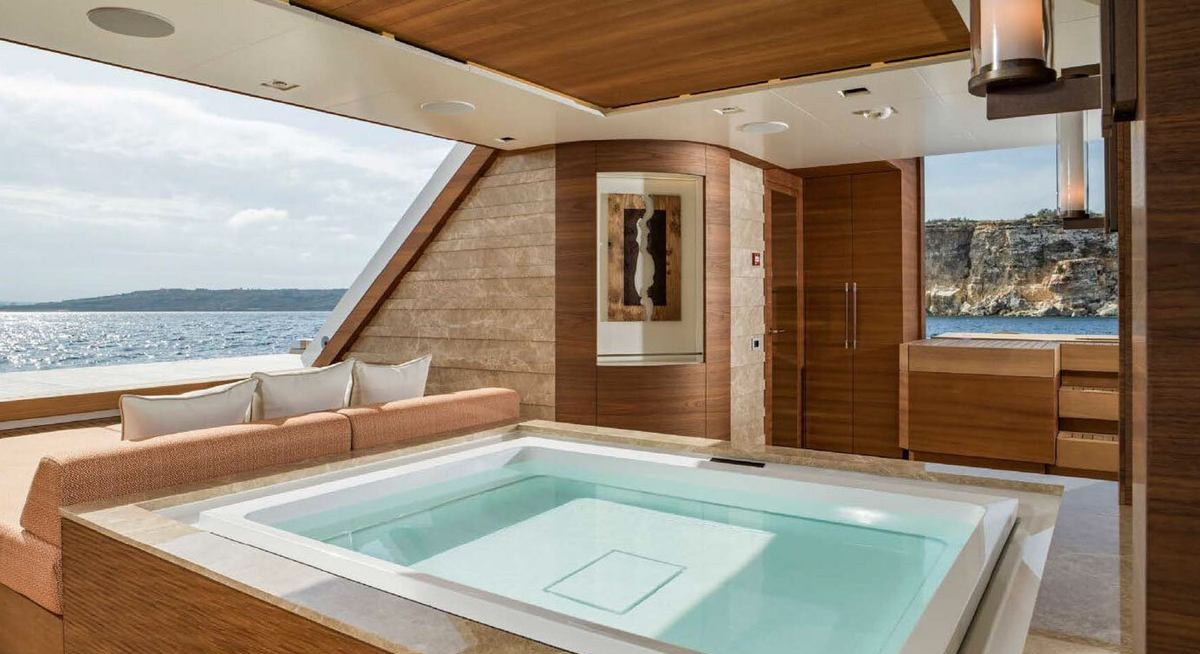LIFE SAGA yacht charter 4