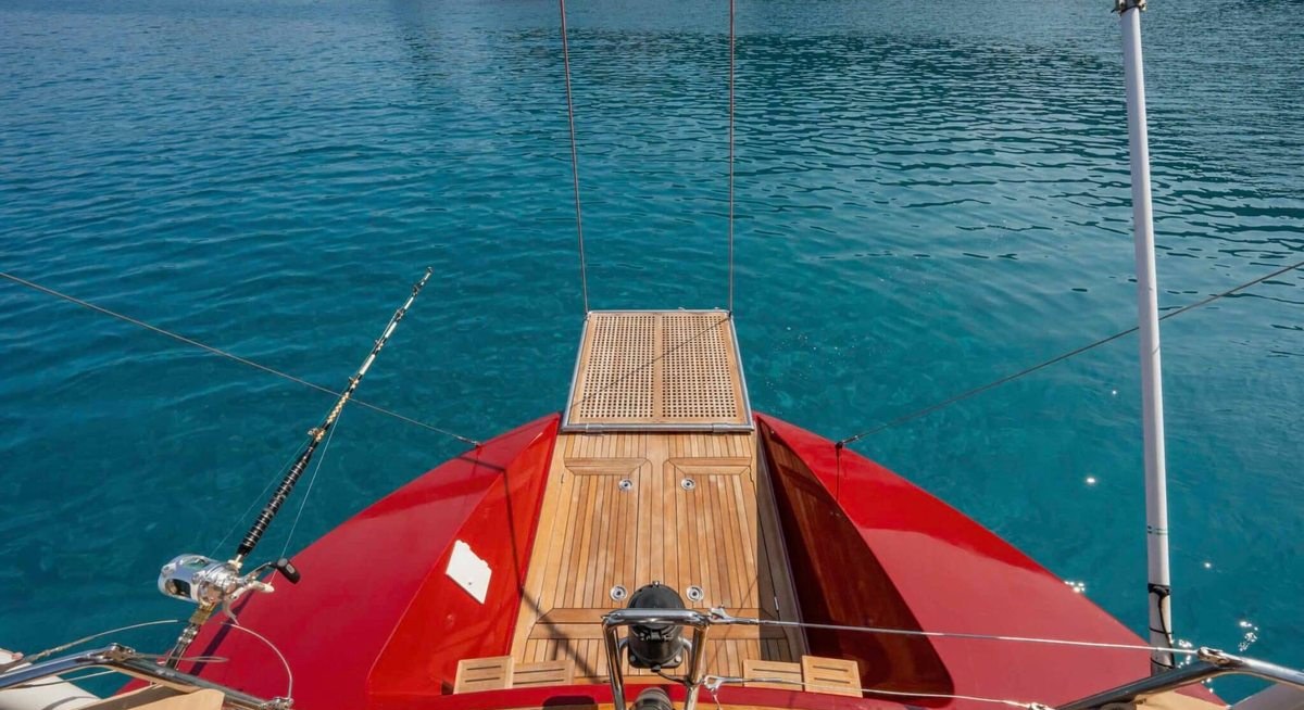 LILLA yacht charter 5