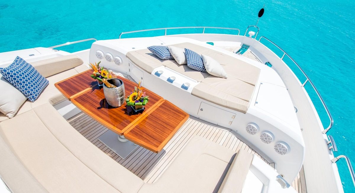 LILLY yacht charter 2