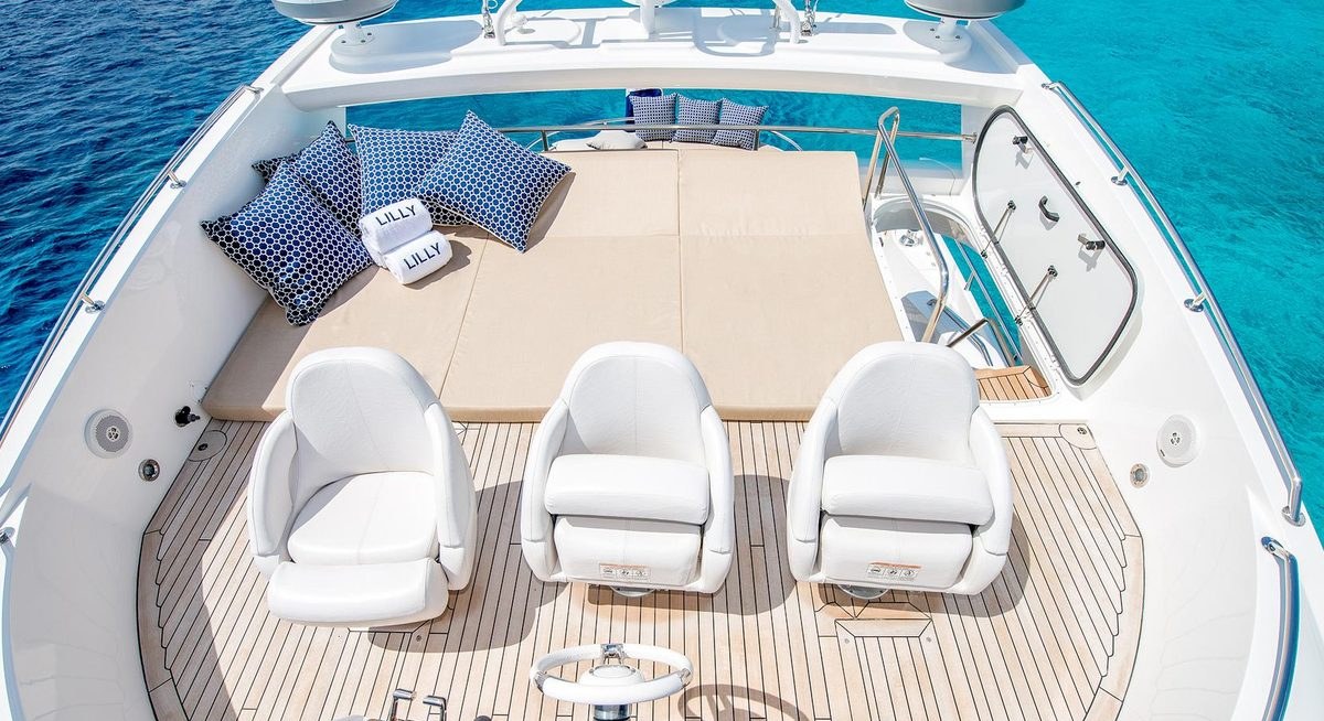LILLY yacht charter 3