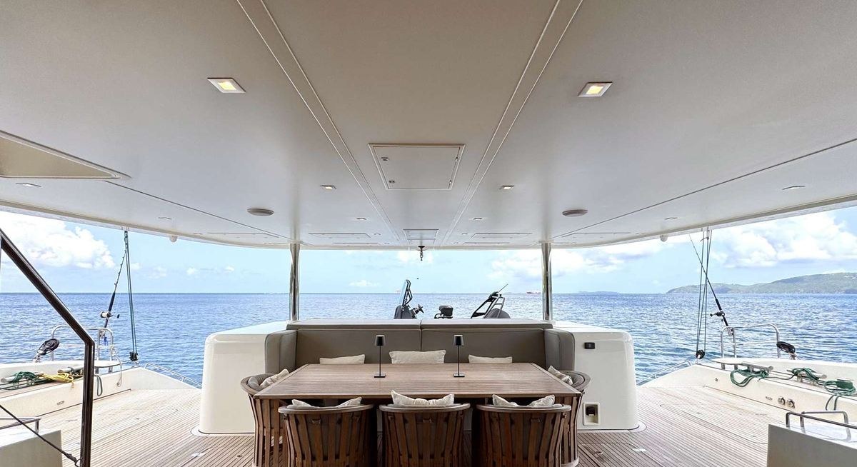 LITTLE GIANT yacht charter 3