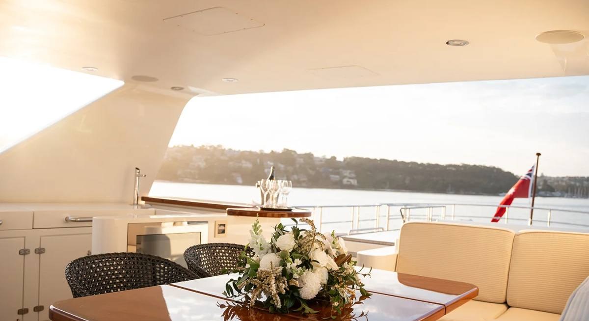LITTLE PERLE yacht charter 3