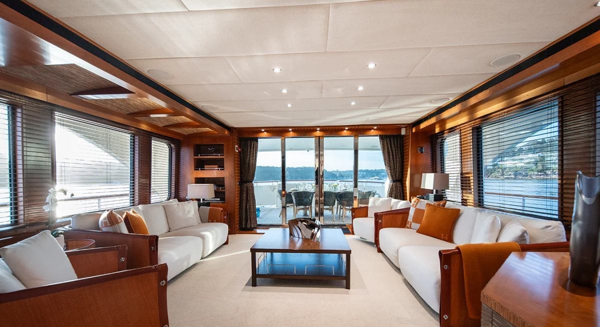 LITTLE PERLE yacht charter 5