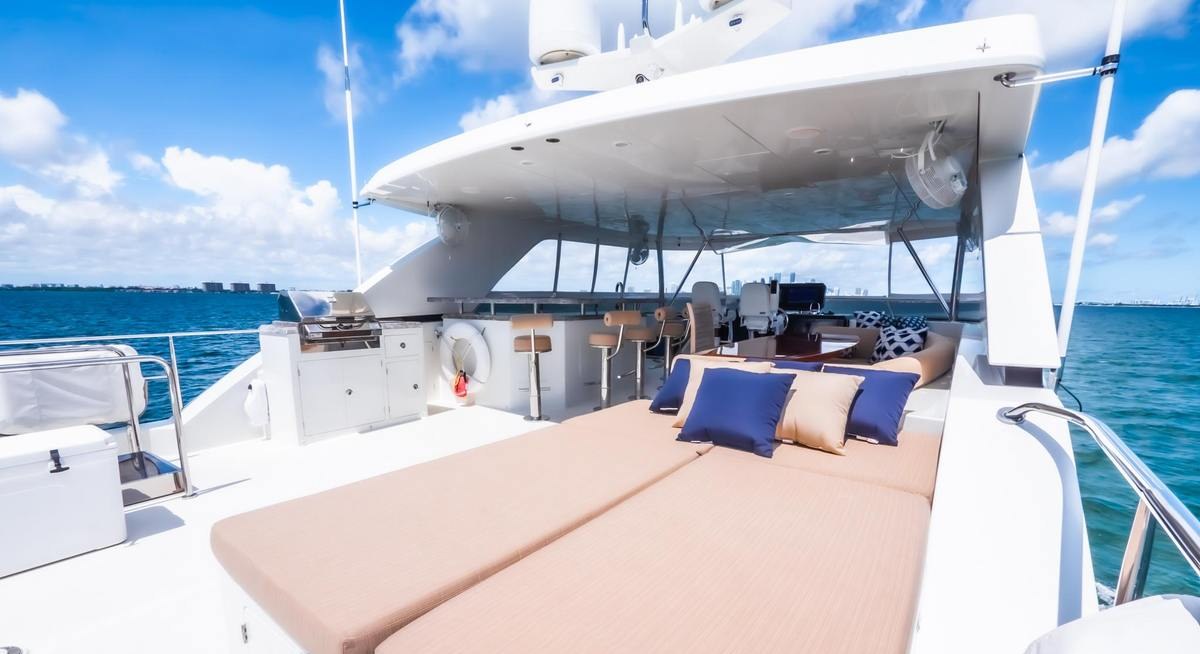 LIVE MAS yacht charter 3