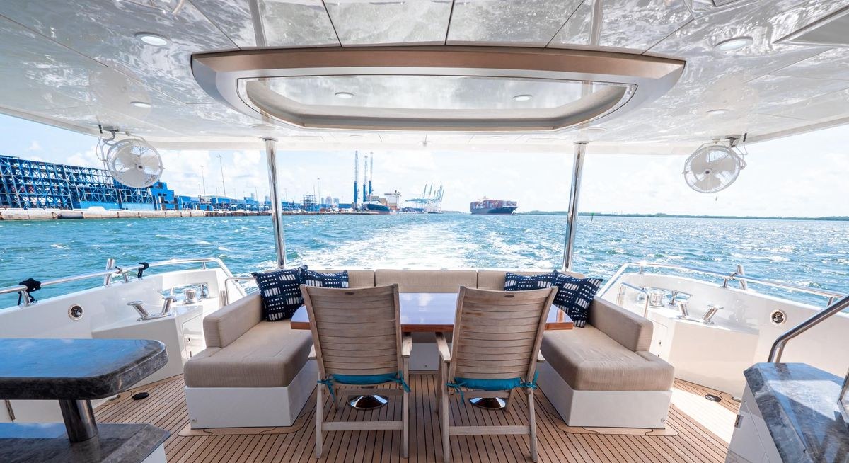 LIVE MAS yacht charter 5