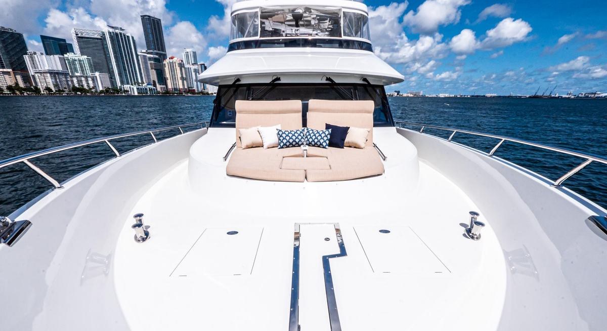 LIVE MAS yacht charter 2