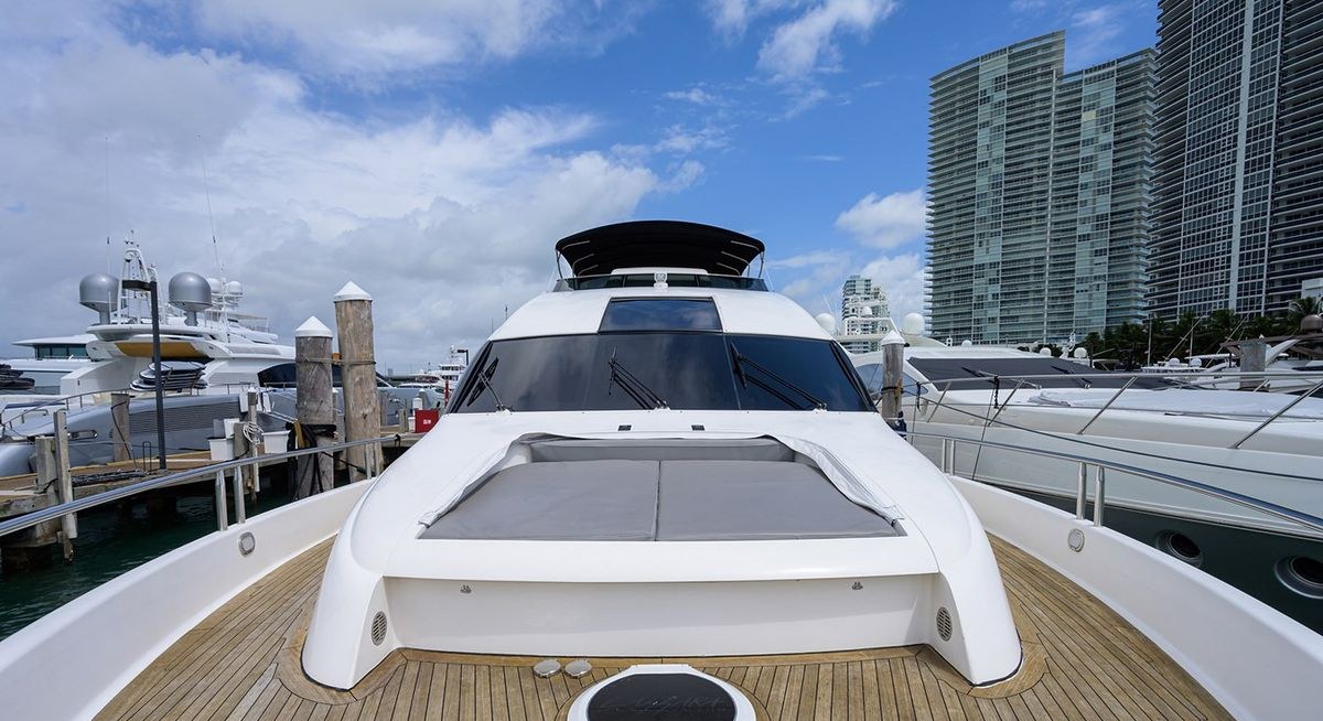 LIVING THE DREAM yacht charter 2