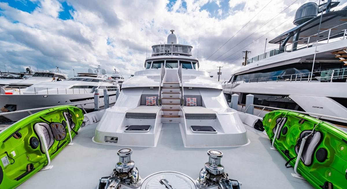 LONE STAR yacht charter 2