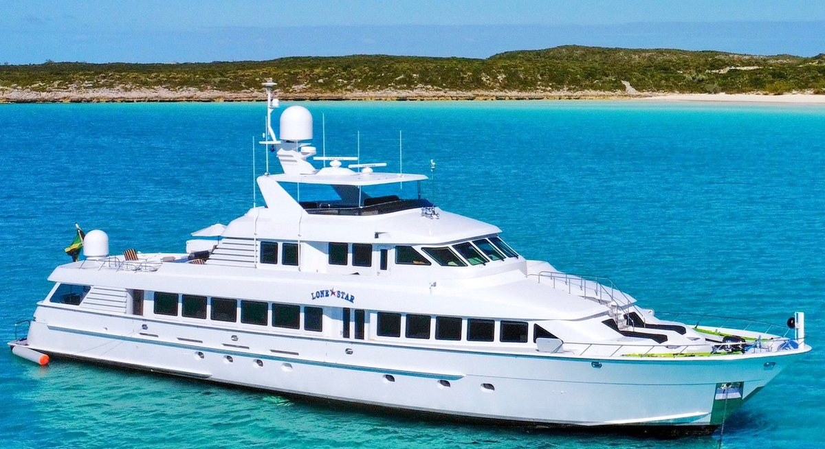 LONE STAR yacht charter 1