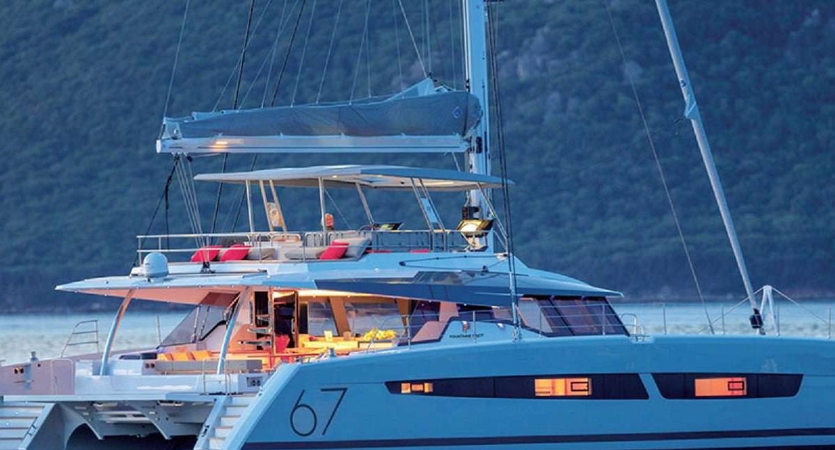 LOOMA yacht charter 5