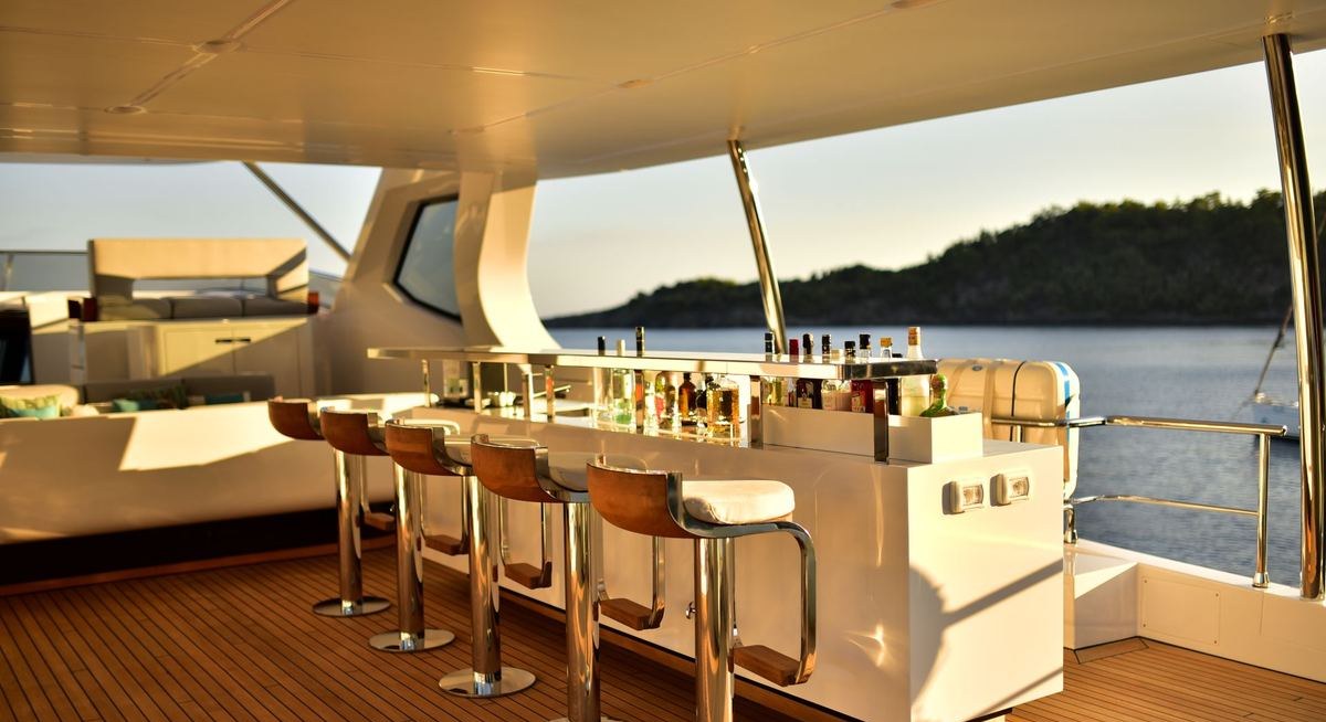 LOVE T yacht charter 3