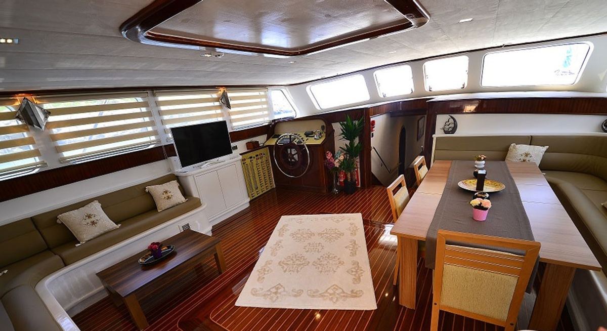 LUCE DEL MARE yacht charter 3