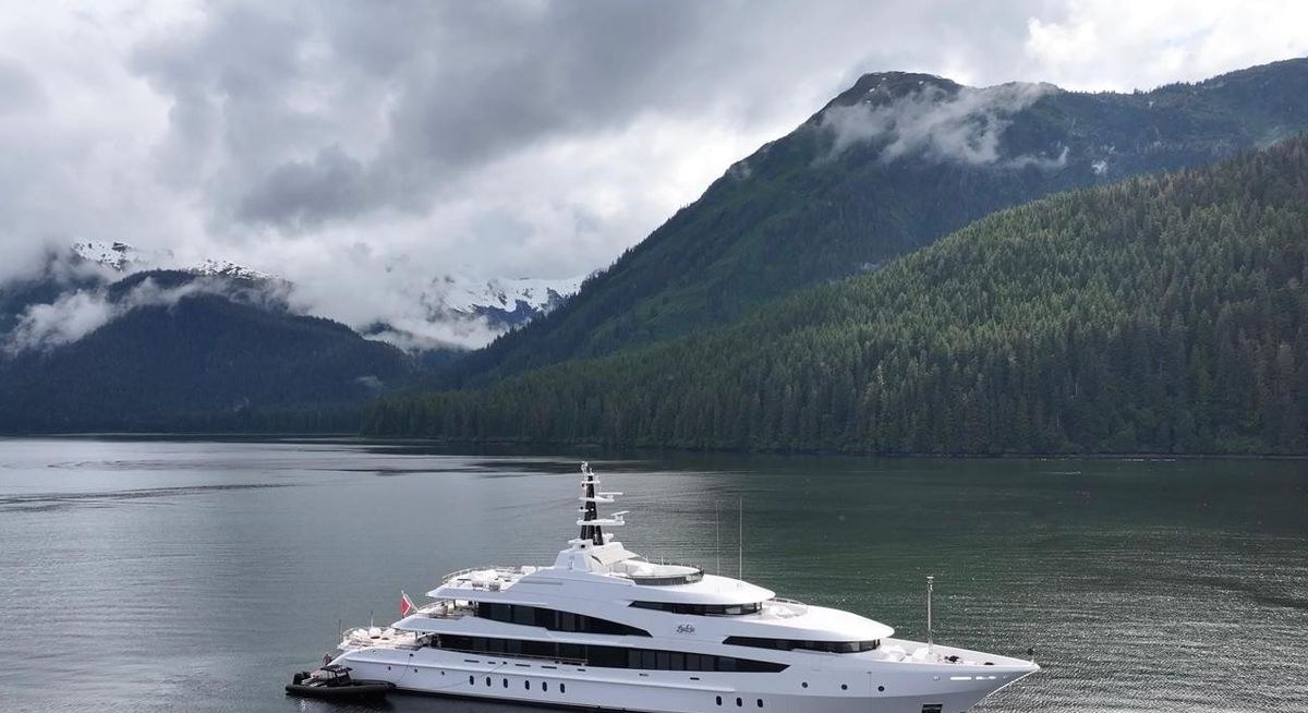 LUDZIE yacht charter 5