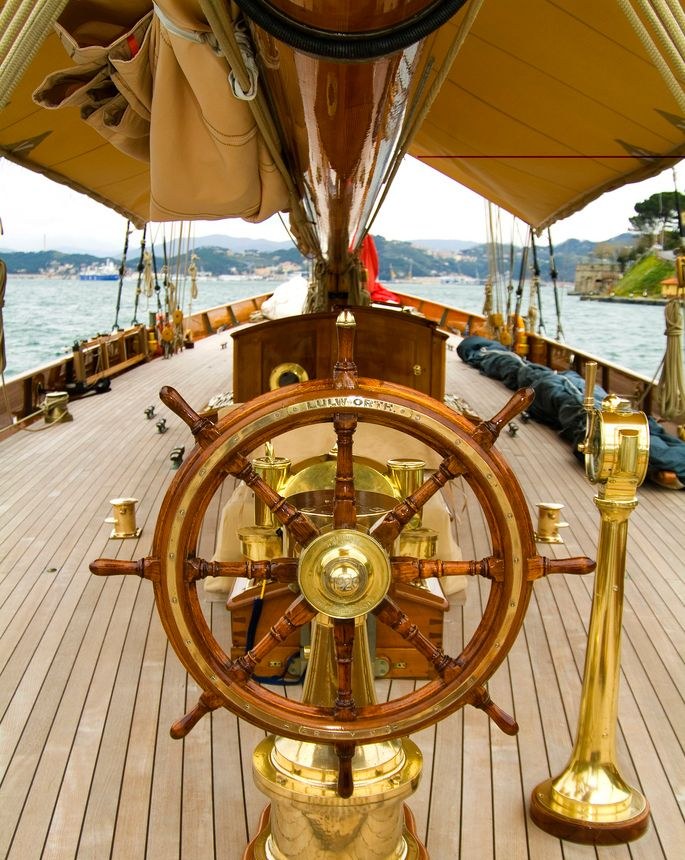 LULWORTH yacht charter 4