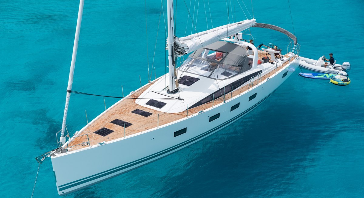 LUNOUS yacht charter 5