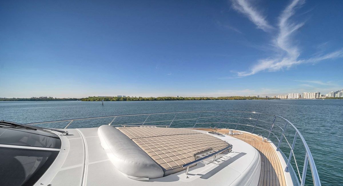LUPO II yacht charter 2