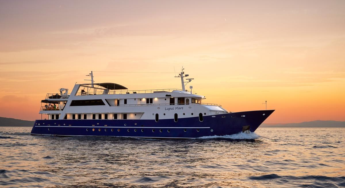 LUPUS MARE YACHT CHARTER yacht charter
