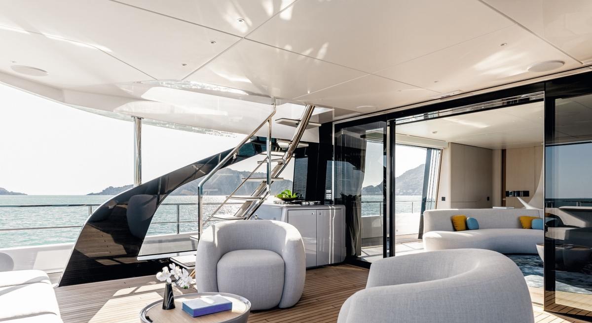 LUZ DE MAR yacht charter 4