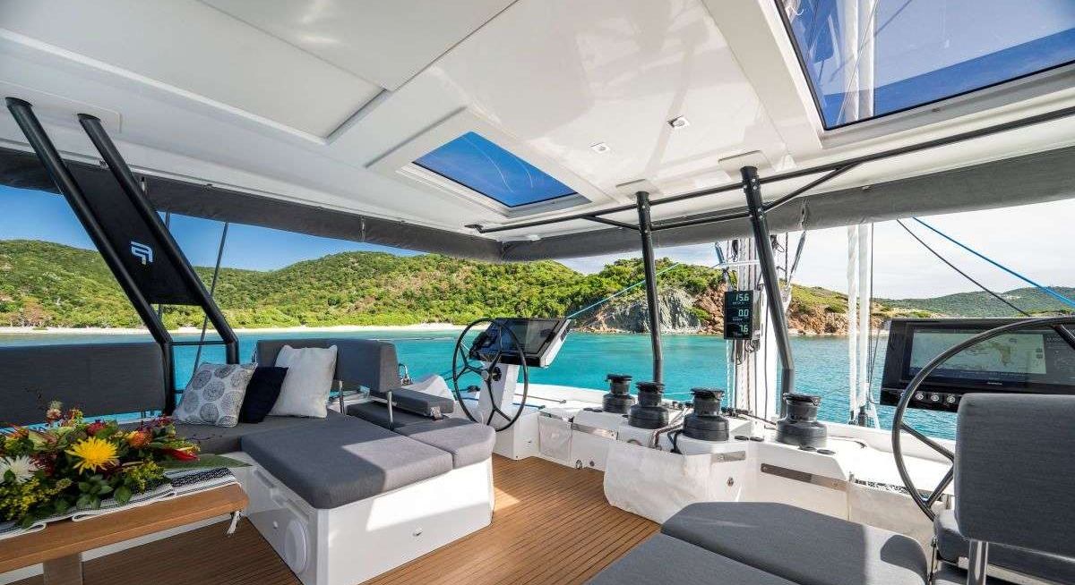 LYRA yacht charter 2