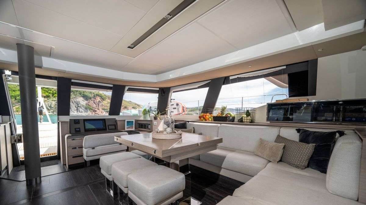 LYRA yacht charter 4