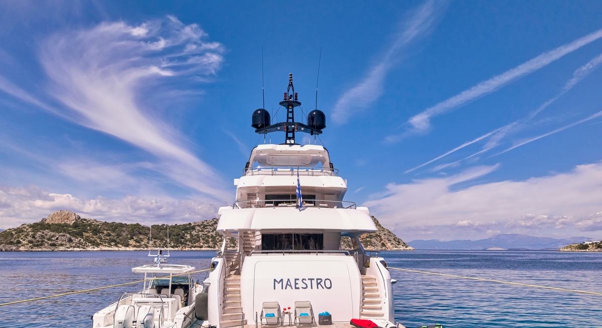 MAESTRO yacht charter 5