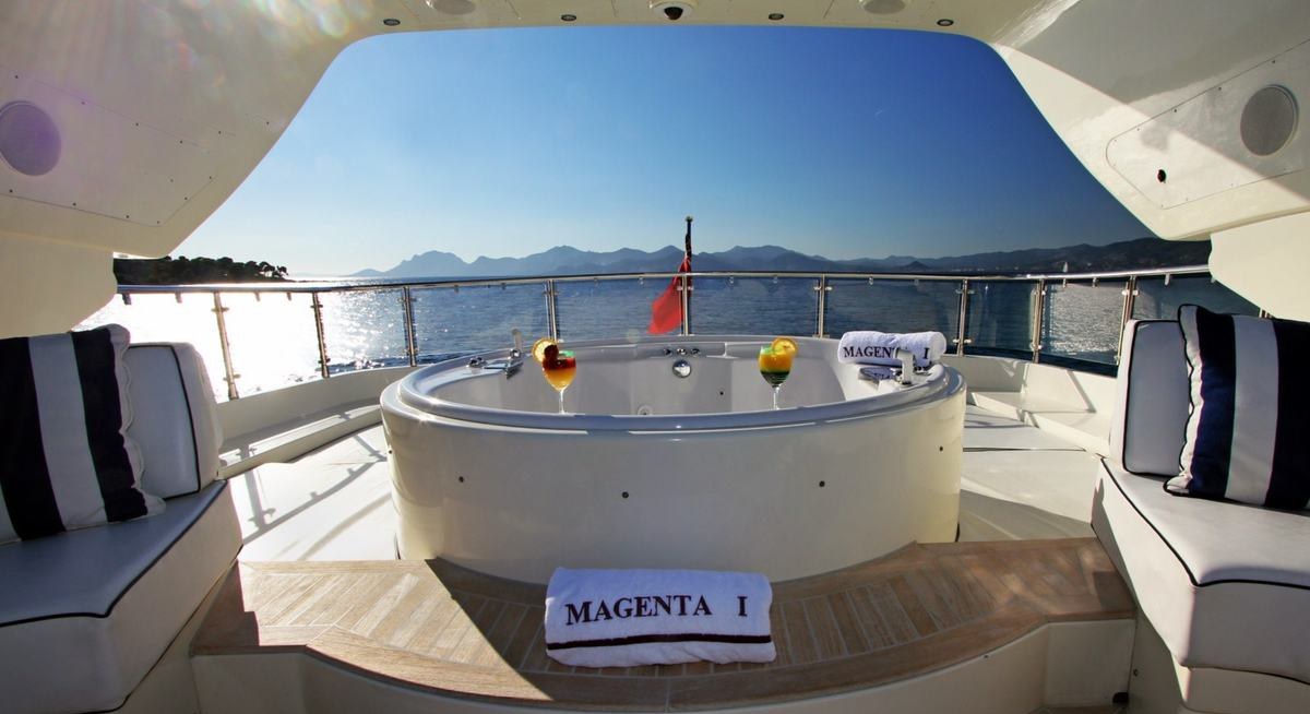 MAGENTA I yacht charter 3