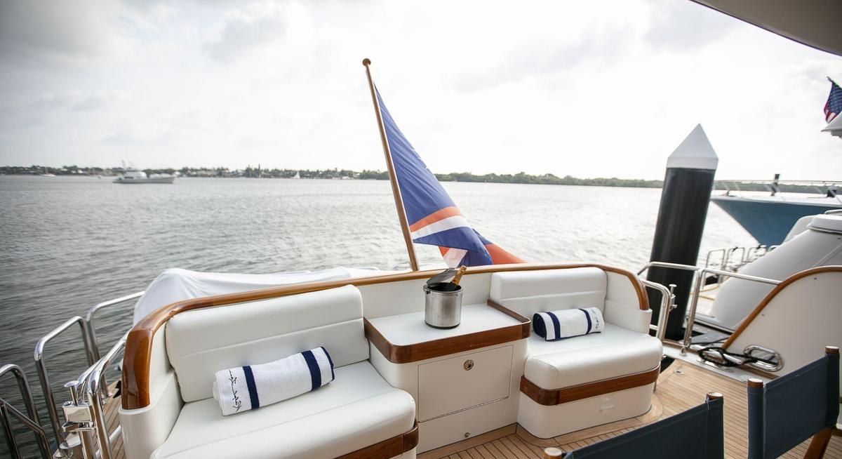 MAGIC TUTCH yacht charter 4