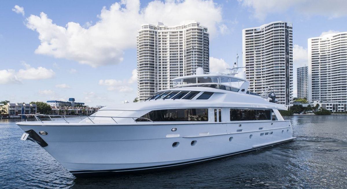 MAGIC YACHT CHARTER yacht charter
