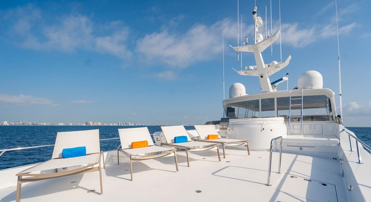 MAGIC yacht charter 3