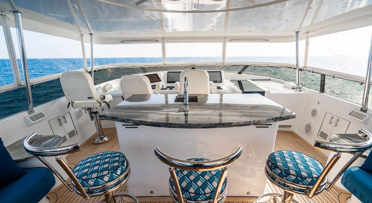 MAGIC yacht charter 4