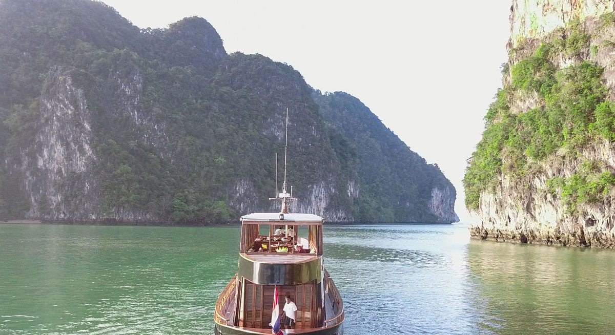 MAHA BHETRA yacht charter 5