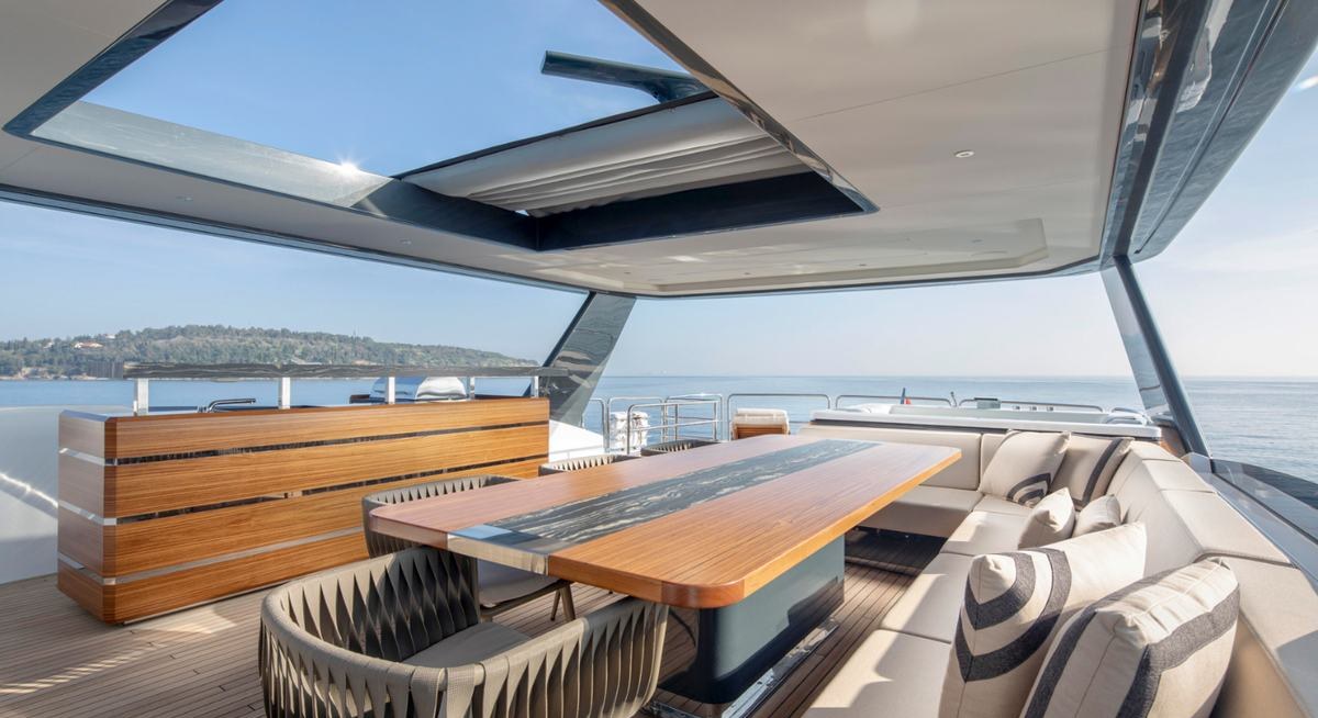 MAJERA yacht charter 4
