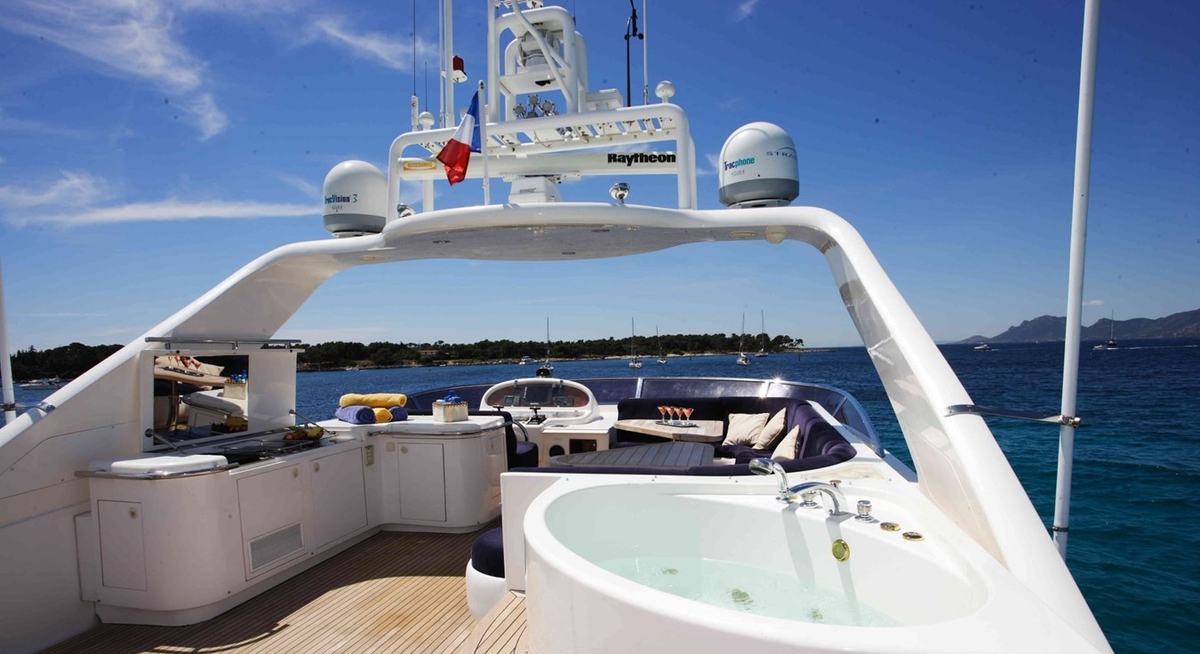 MALARPRINSESSAN yacht charter 2