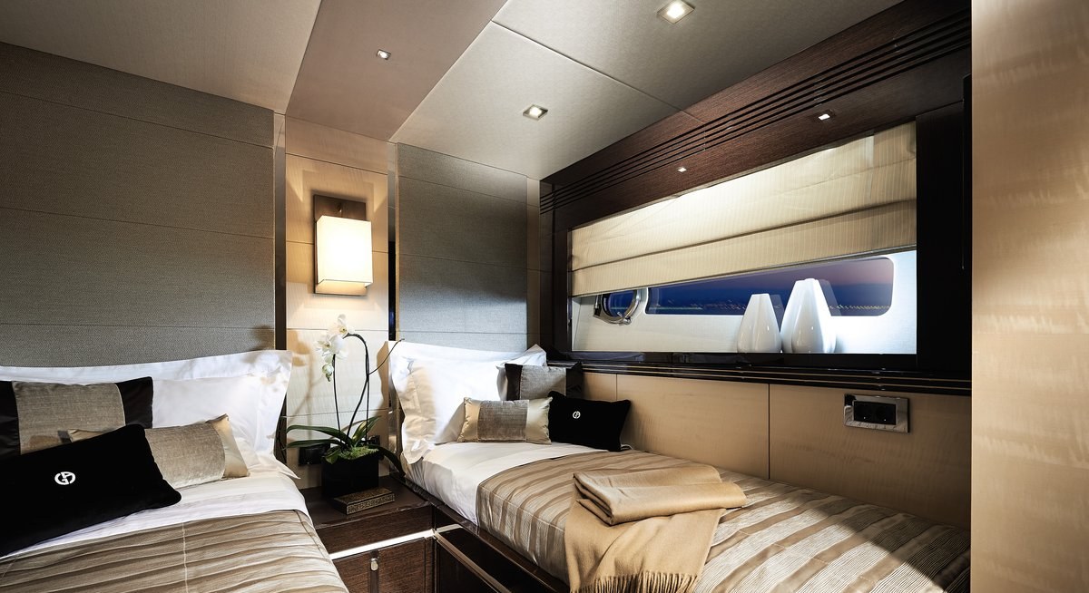 MALOLO yacht charter 4