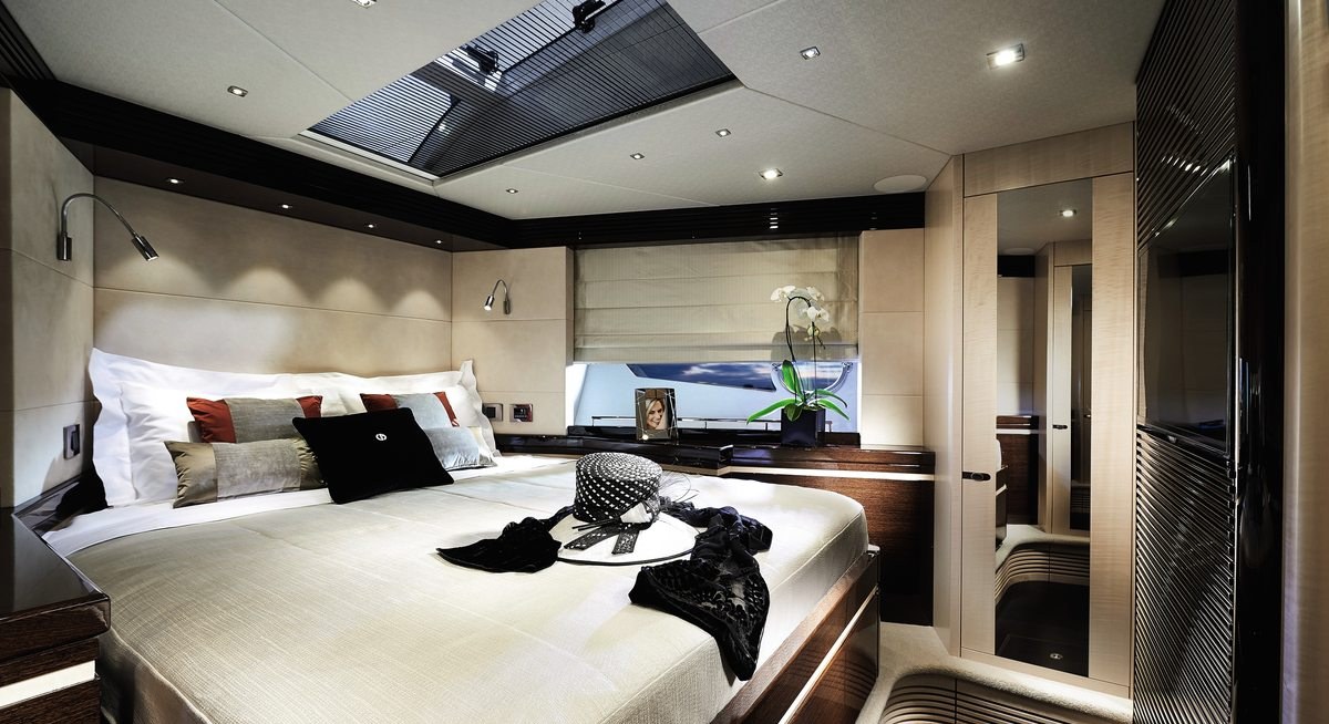 MALOLO yacht charter 5