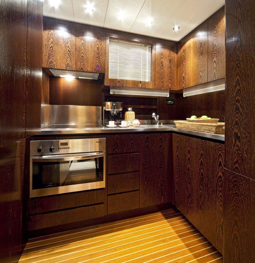 MAMBA yacht charter 4