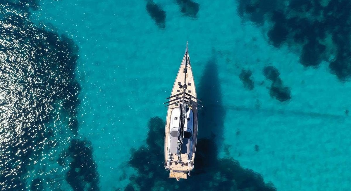 MAOYA yacht charter 3