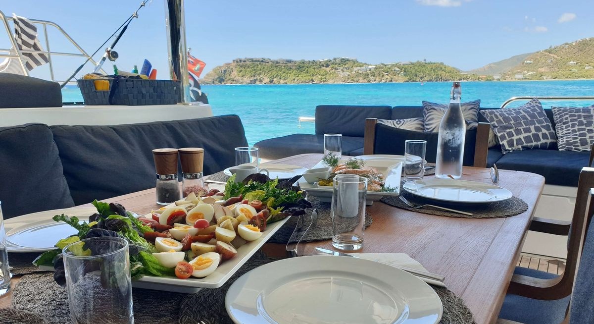 MARE BLU yacht charter 4