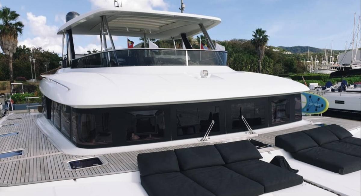 MARE BLU yacht charter 2
